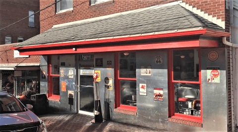 This Nostalgic Diner In Maryland Feels Like A Stop Along Route 66