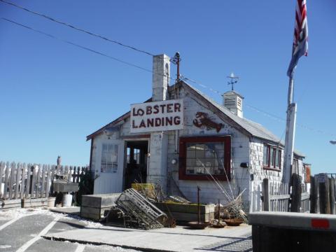 Blink And You'll Miss These 11 Tiny But Mighty Restaurants Hiding In Connecticut