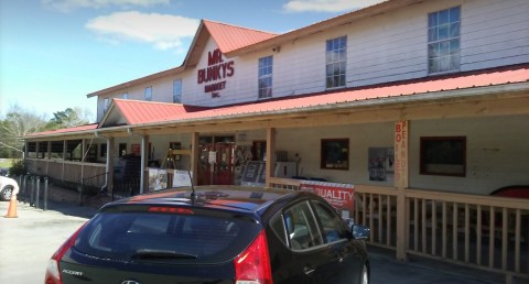 This Tasty South Carolina Restaurant Is Home To The Biggest Steak We’ve Ever Seen