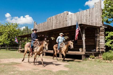 This Beautiful Island Ranch In Oklahoma Is Perfect For A Weekend Getaway