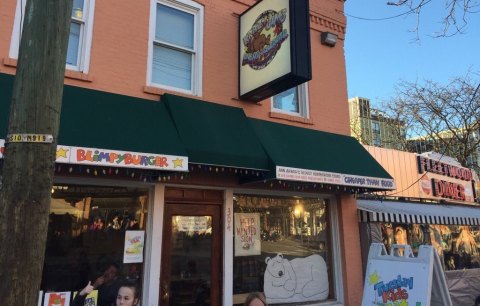 You're In For An Unforgettable Experience At Michigan's Most Iconic Hamburger Shop