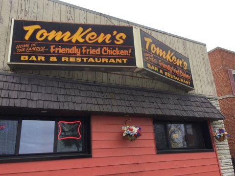 This No Nonsense Wisconsin Restaurant Serves Some Of The Best Fried Chicken In The Country