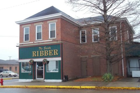 Devour Giant 32-Ounce Steaks At The Scioto Ribber, A Remote Steakhouse In Ohio