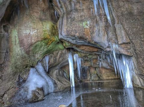 Ice Skate Into This Vermont Cave For A Most Surreal Winter Adventure