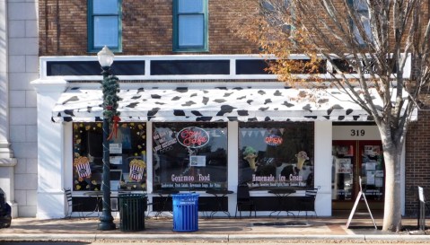 The Whimsical Cow-Themed Restaurant In North Carolina That’s Udderly Delicious