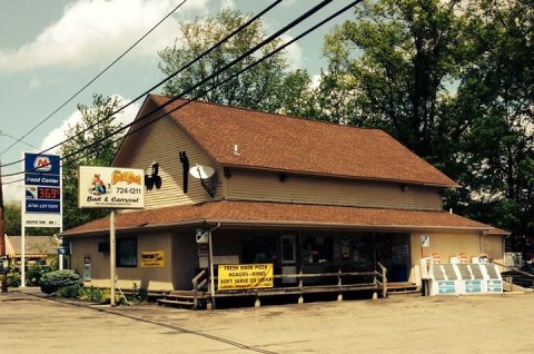 This Country Store Near Cincinnati Has Pizza And Hoagies That Are So Worth The Drive