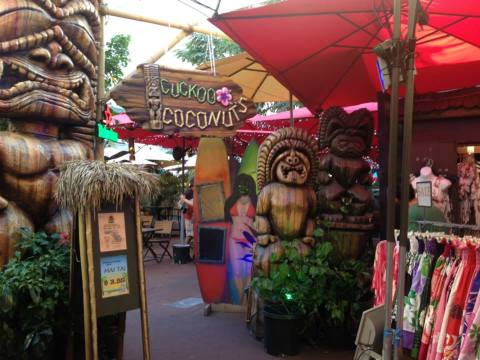 The Classic Outdoor Tiki Bar In Hawaii That Will Enchant You Beyond Words