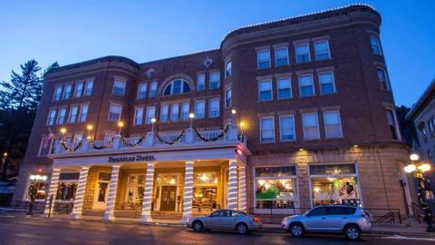 This Tasty South Dakota Restaurant Is Home To The Biggest Steak We’ve Ever Seen