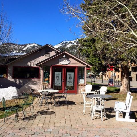 This Whimsical Coffee Shop In Idaho Is Also A Thrift Store And It's Downright Delightful