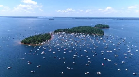 The World's Largest Floating Concert In South Carolina Is Perfect For The Adventurous Soul