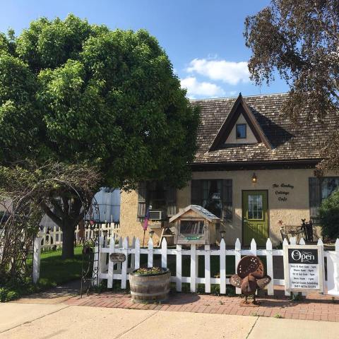 The Charming Cottage Restaurant In Minnesota That Used To Be A Gas Station