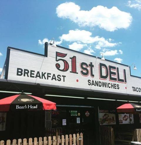 This Little-Known Nashville Deli Just Might Have The Best Chicken And Biscuits Around