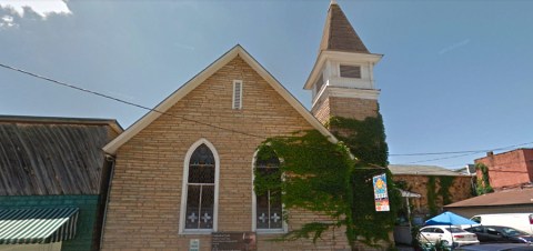 This Unusual Bookstore Restaurant In West Virginia Used To Be A Cathedral