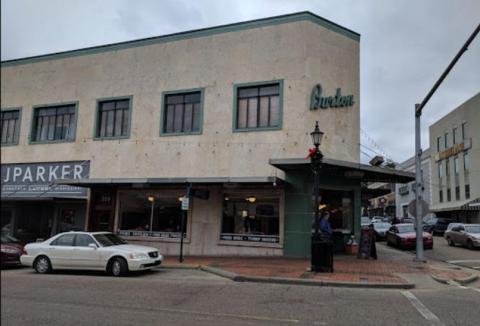 People Drive From All Over For The Comfort Food At This Charming Mississippi Diner