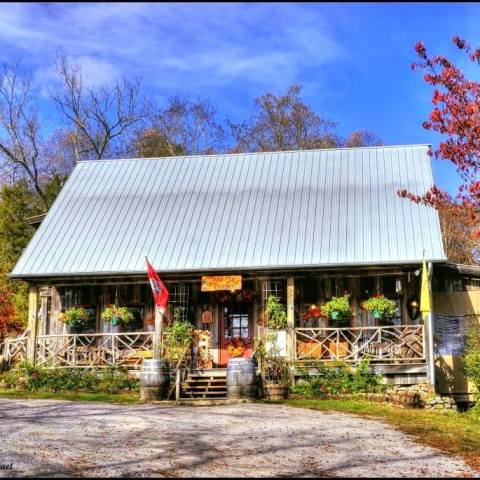 The Breathtaking Waterfall Restaurant In Tennessee Where The View Is As Good As The Food