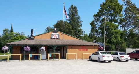 This Delicious Restaurant In Michigan On A Rural Country Road Is A Hidden Culinary Gem