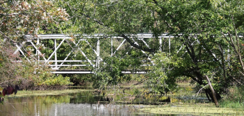 The Magnificent Bridge Trail In Iowa That Will Lead You To A Hidden Overlook