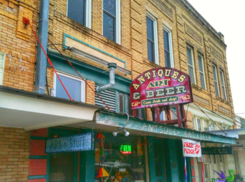 You Can Drink Beer While You Shop At This Quirky Antique Store In Texas