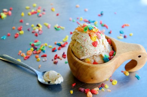 This Delicious Alaskan Sweet Shop Will Reward You For Eating Ice Cream On Below Freezing Days