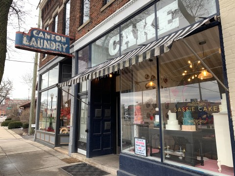 This Fantastic Shop In Indiana Sells Cookie Dough By The Scoop