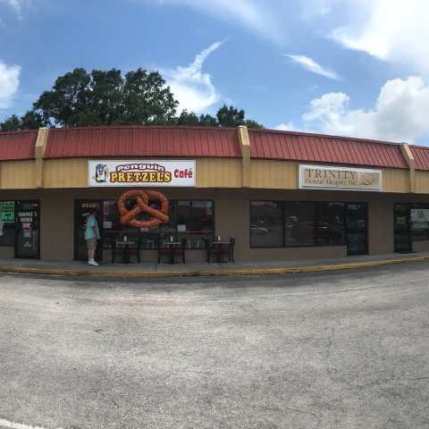 The Hometown Pretzel Bakery In Florida Where You'll Find Hand-Twisted Deliciousness