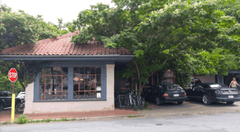 Blue Moon Cafe Is An Enchanting Garden Restaurant In West Virginia