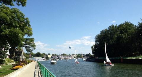 This Village By The Lake In Michigan Is A Magical Place To Spend A Long Weekend