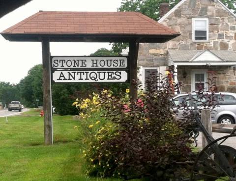 You Can Find Amazing Antiques At These 8 Places In Vermont