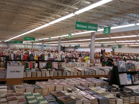 The Largest Discount Bookstore In Virginia Has More Than 500,000 Books