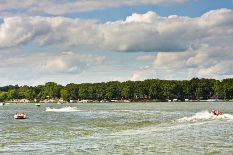 The Underappreciated County In Iowa That's Home To More Than A Dozen Heavenly Lakes