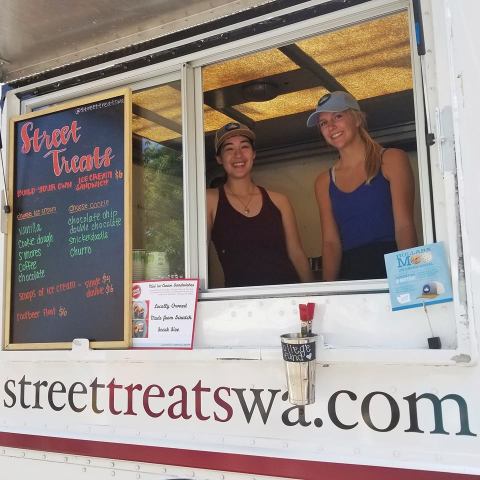 This Build-Your-Own Ice Cream Sandwich Shop In Washington Will Delight Your Sweet Tooth