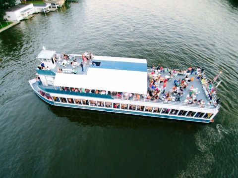 The Most Unique Lake Cruise In The Midwest Is Right Here In Indiana And It's Fantastic