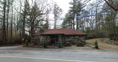 This Rustic Mountain Restaurant In South Carolina Is Worth The Trip From Any Corner Of The State