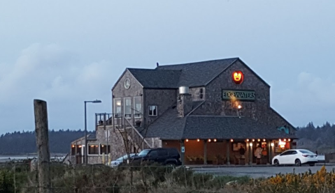 This Secluded Beachfront Restaurant In Oregon Is One Of The Most Magical Places You'll Ever Eat