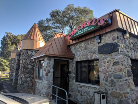 The Small-Town Castle Restaurant In Michigan Where Dining Is A Dream