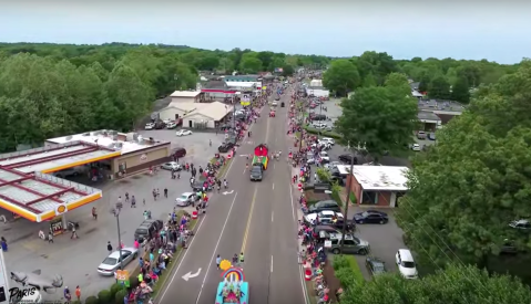 The Most Massive Fish Fry In Tennessee Serves Up 5 Tons of Fish