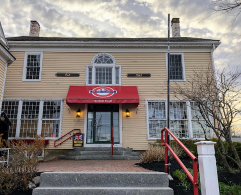 The British-Themed Store That Will Whisk You Across The Pond Without Ever Leaving Maine