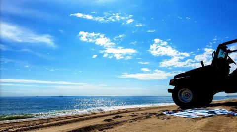 The One Beach In Rhode Island Where You Can Drive Right Up To The Water