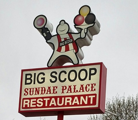 This Old-Fashioned Ice Cream Parlor In Washington Serves The Most Scrumptious Sundaes