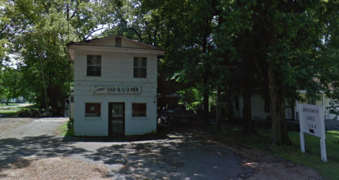 People Travel From All Over The World Just To Eat At This Teeny Tiny Arkansas BBQ Joint