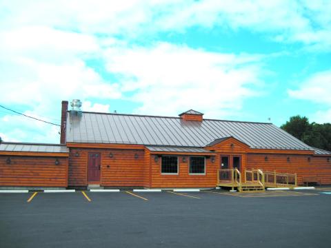 This Tasty Maine Restaurant Is Home To The Biggest Steak We’ve Ever Seen