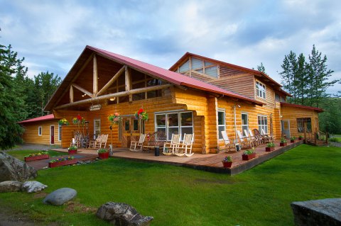 There's A Breathtaking Hotel Tucked Away Inside Of This National Park In Alaska