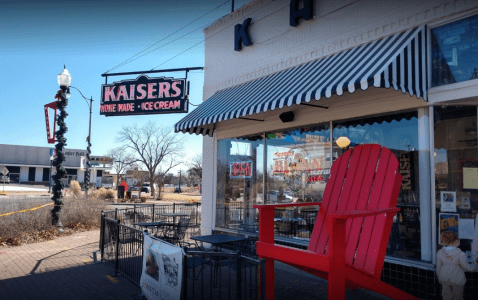 This Old-Fashioned Ice Cream Parlor In Oklahoma Serves The Most Scrumptious Sundaes