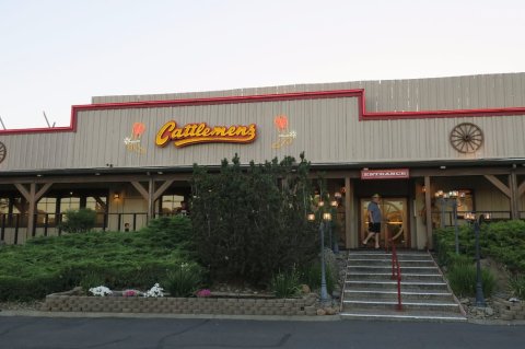 This Tasty Northern California Restaurant Is Home To The Biggest Steak We’ve Ever Seen