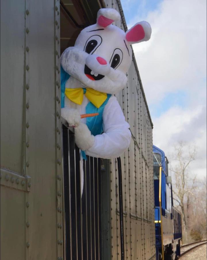 spring train rides in Connecticut