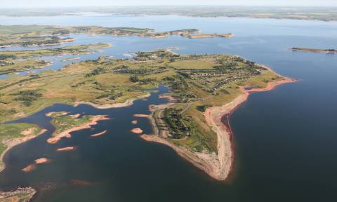 The One Beautiful North Dakota Lake Has A Beach That Rivals The Coast