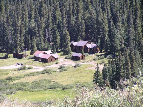 A Hike Along Wager Bulch Road In Colorado Leads You Straight To An Abandoned Village