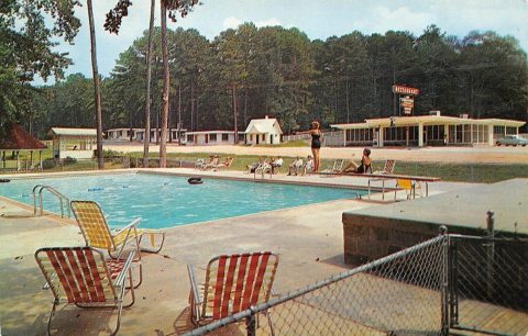 The Abandoned Mississippi Resort That’s Been Slowly Deteriorating Since The 1960s