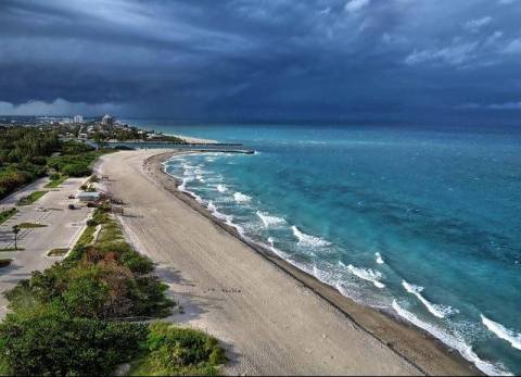 The Beachfront Park In Florida That's Perfect For Your Next Afternoon Adventure