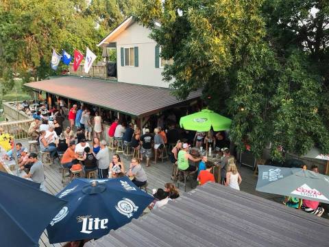 This Dockside Restaurant Serves The Juiciest Burger In Nebraska